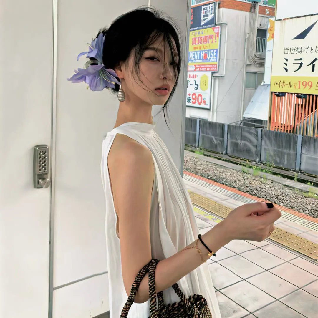 夜深沉，爱难吟